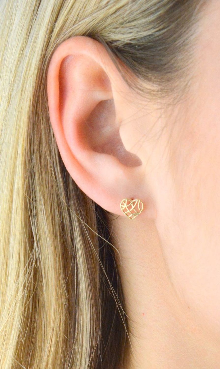 Złote kolczyki ażurowe serduszka KL 5647A.  Złote kolczyki ażurowe serduszka. Złote kolczyki damskie. Złote kolczyki dla dziewczynki. Złote kolczyki na prezent. Złote kolczyki damskie, dziecięce. Z.jpg